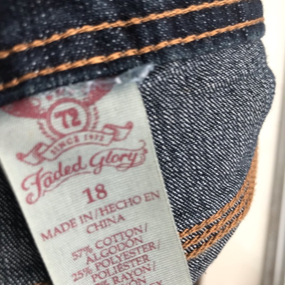 Ladies Jeans Shorts - Picture 3 of 3